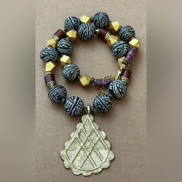 African Inspired bead Necklace NWOT - Picture 7 of 11